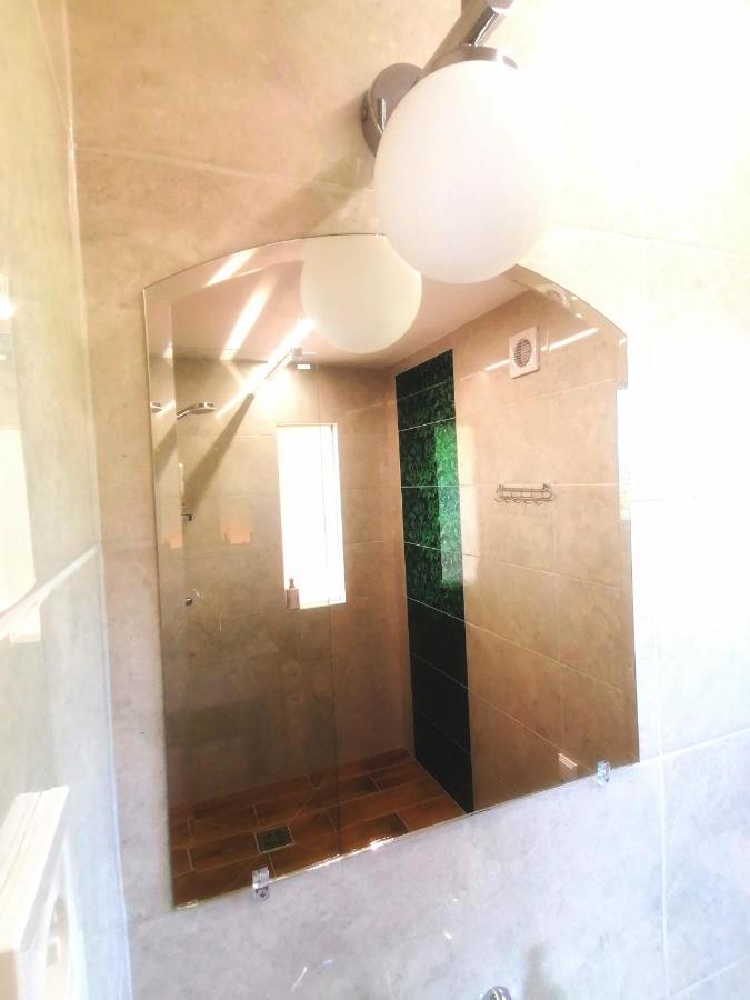 Barkoca Es Szepkilatas Vendeghaz / Cabin Verőcemaros Bagian luar foto